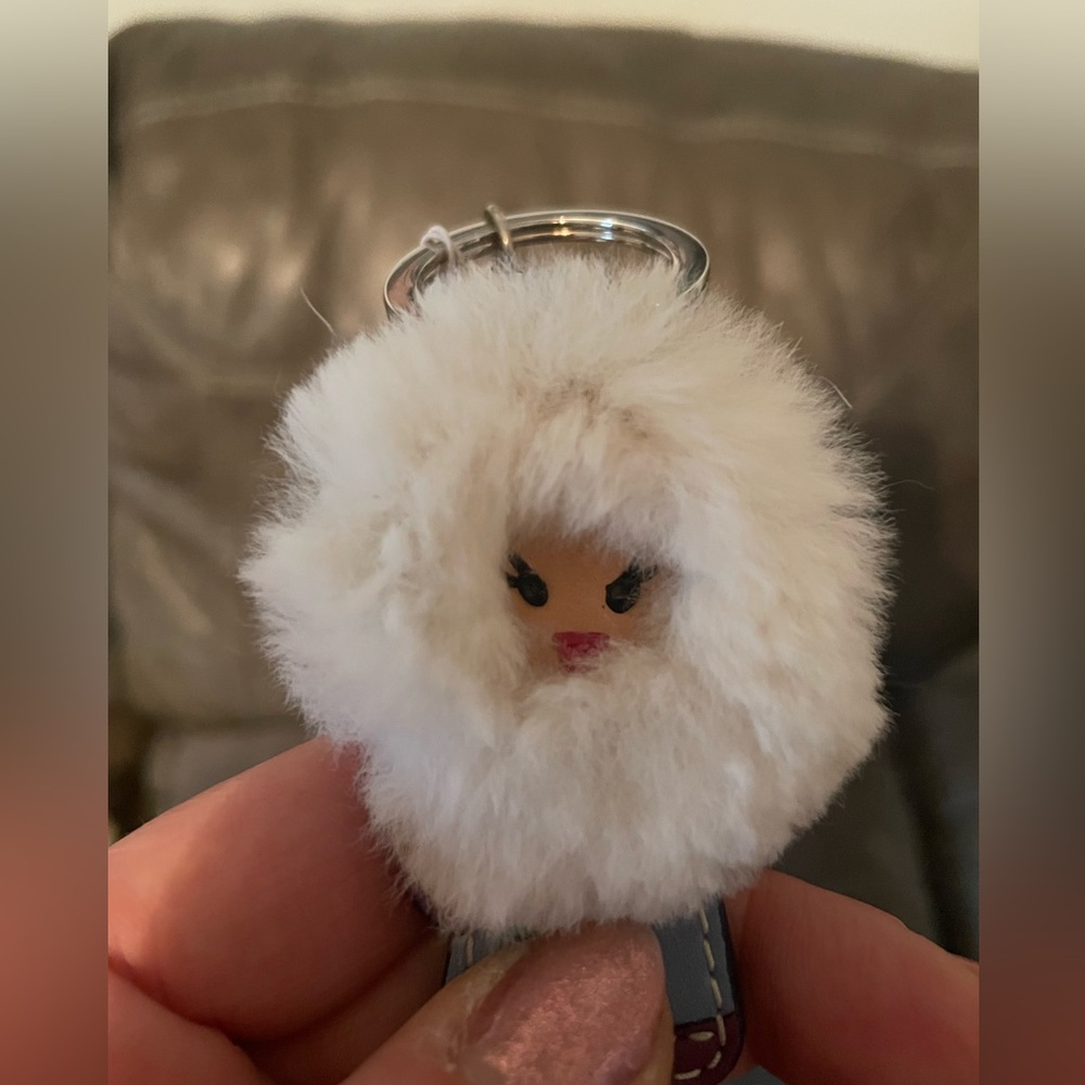 Eskimo Coach Keychain - Picture 4 of 4